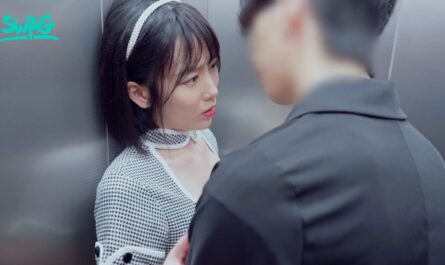 Quản lý "kiểm điểm" nữ nhân viên trong phim sex thang máy trên SWAG