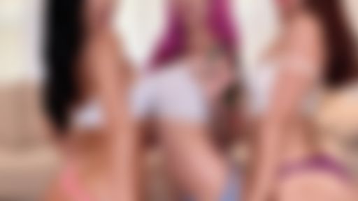 Ninachi 等三個女生無聊在家大開自慰趴